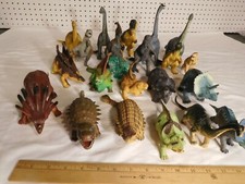 Fantastic 20 Plastic Dinosaurs LARGE to Medium