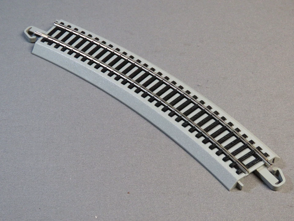 BACHMANN 44583 E-Z TRACK HO 22" RADIUS CURVE SECTION train BAC44583 (16) NEW - Image 2 of 3