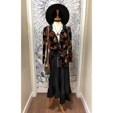    Stylish Vintage Velvet flowers cardigan