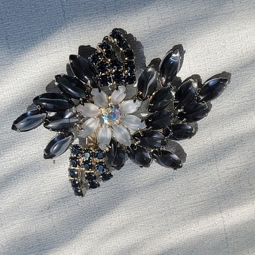 Vintage Rhinestone Floral Brooch With Aurora Borealis Center & Blue Marquise Sto - Picture 4 of 6