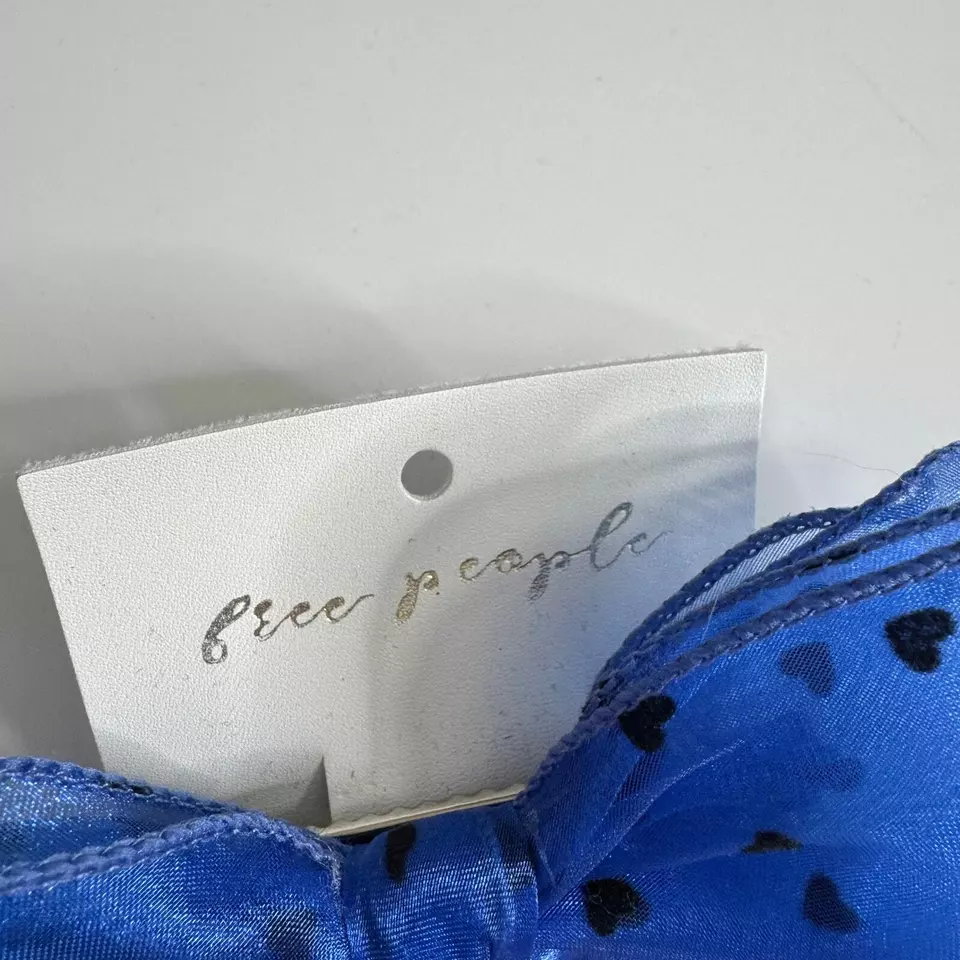 NWT FREE PEOPLE Heart Print Hair Bow Blue - Image 2 of 4