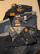Amazing 6 Pair Of Women's Levi THAT'S 6 EXCELLENT Women's JEANS29-32 GOODeal Obo
