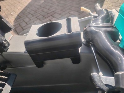 Sinclair C5 Telefon und Getränkehalter