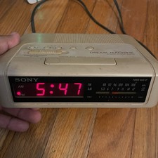 Vintage Sony Dream Machine FM AM Digital Clock Radio Beige ICF-C240