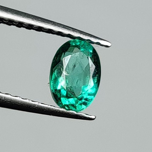 0.62 CT - Natural Zambian Emerald High Luster Fine Green Gem Oval Shape -7159