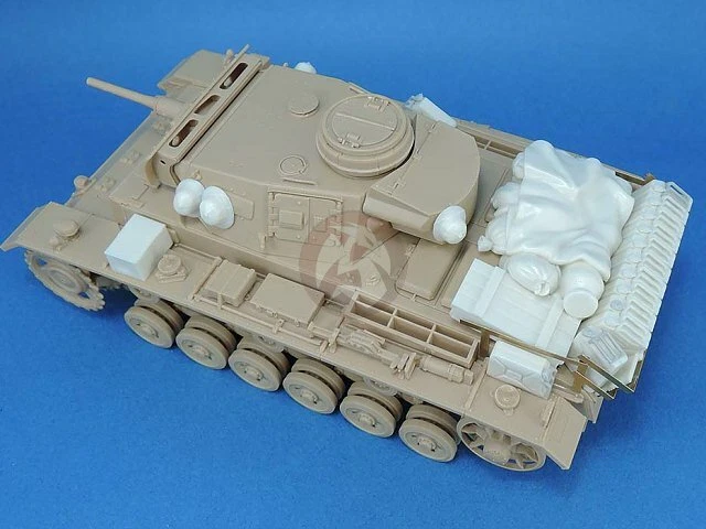 Maquette Tamiya 1/35 Panzer III Ausf. M/N – Kit Vintage NEUF Boîte Ouverte