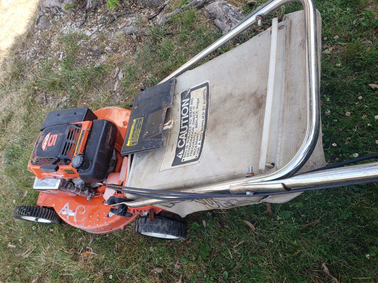 Kubota Turbo Suction W5021 Commercial Selfpropelled Mower W/Bagger