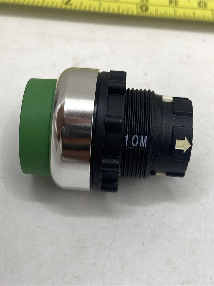 Interruptor pulsador Omron A22NZRPMNGA nuevo stock antiguo, momentáneo, verde, LED V13 Foto 3 de 4