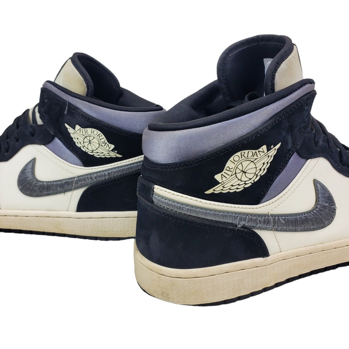 NIKE Shoes AIR JORDAN 1 MID SE Mens Size 11 Satin Smoke Gray  display picture 1