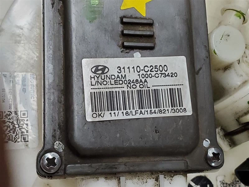 Hyundai Sonata 2017 conjunto de bomba de combustible montado en tanque construido en Estados Unidos MPN: 31110-C2500 Foto 3 de 4