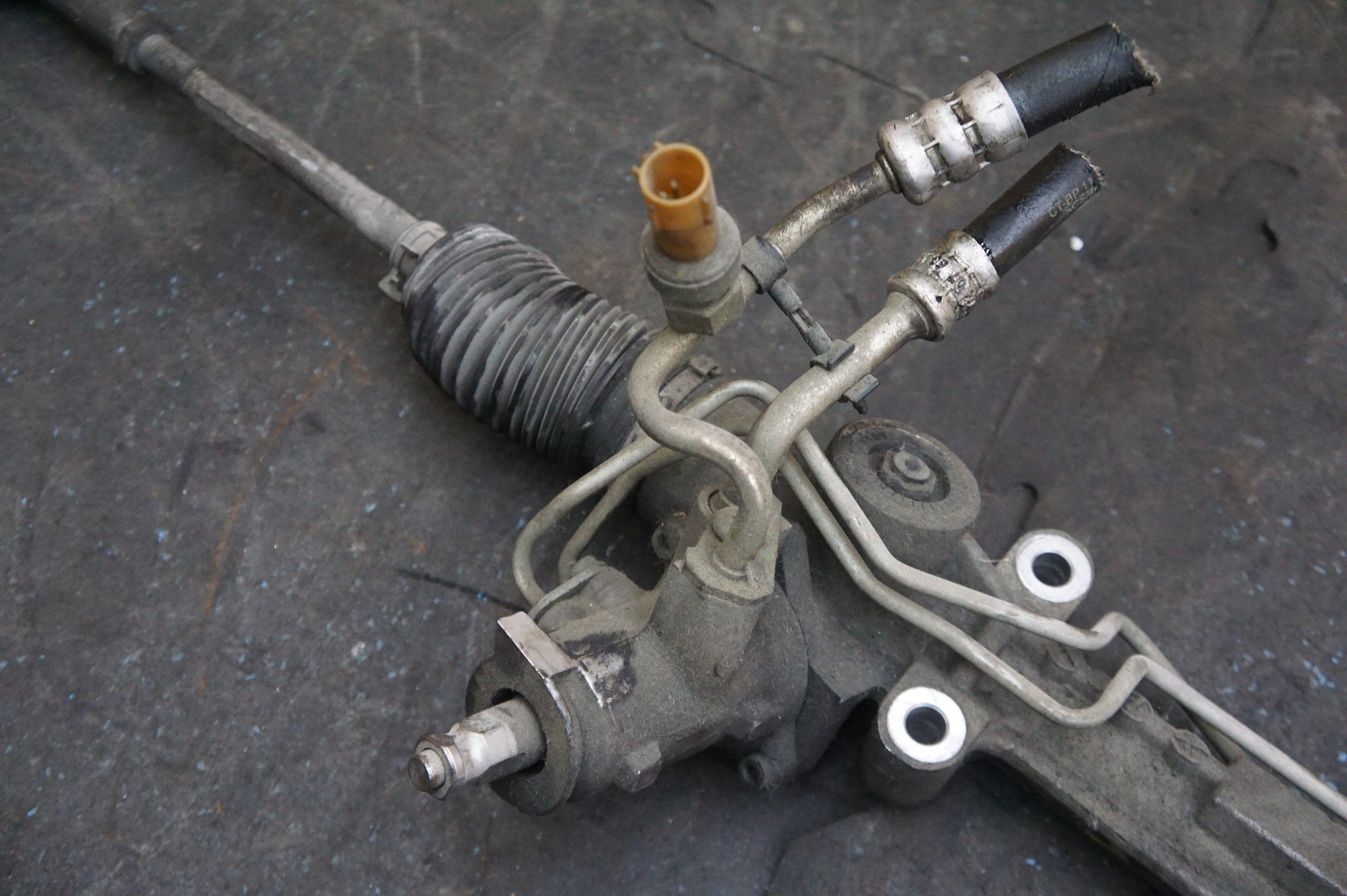 Steering Gear Rack & Pinion 6G33-3200-AG OEM Aston Martin V8 Vantage 07 *Note*