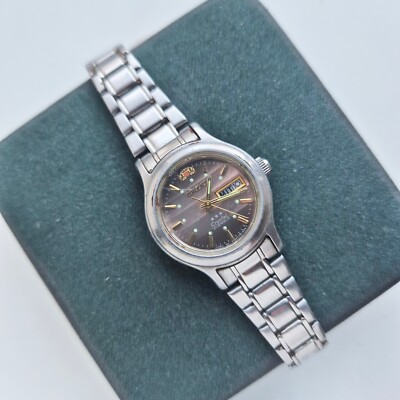 Watch Orient Japan 21 Jewels Crystal SILVER 50 water resist EA