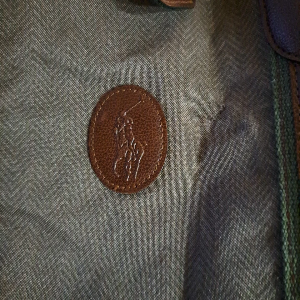Polo vintage de Ralph Lauren para pasar la noche/llevar. Color-Tonos de marrón/verde. Foto 2 de 4