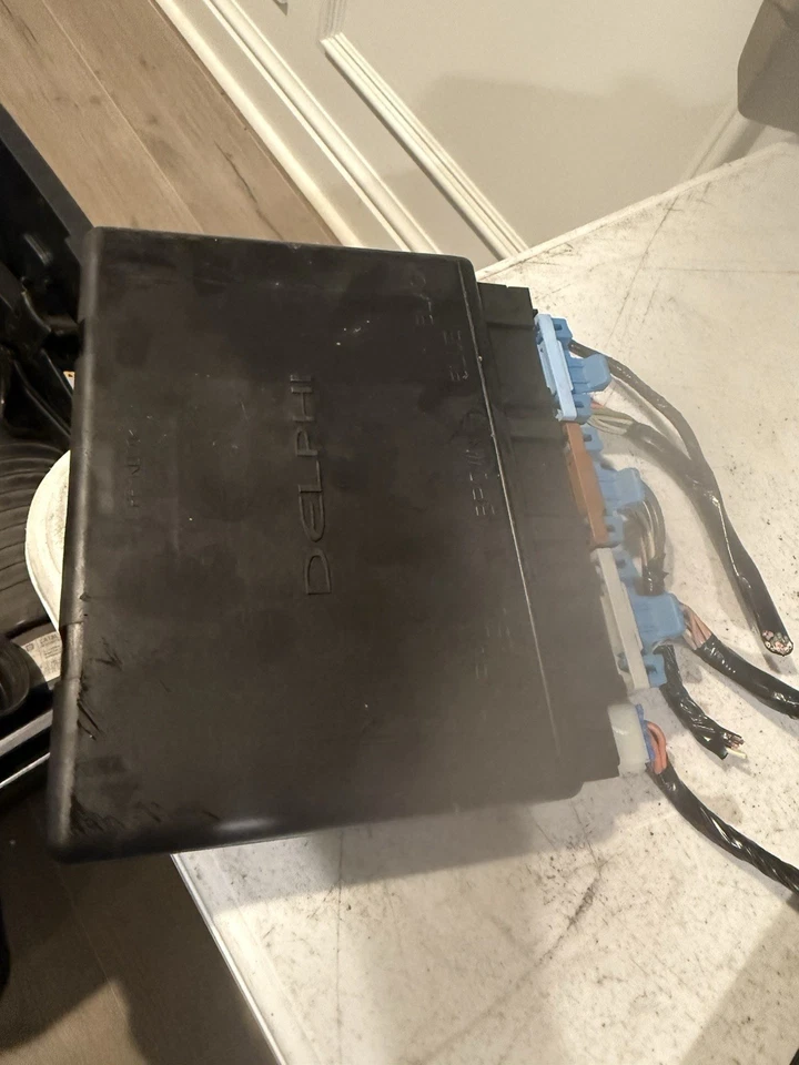 Módulo de control de carrocería de furgoneta Chevrolet Express 2500 2003-2007 BCM OEM 15136876 Foto 3 de 4