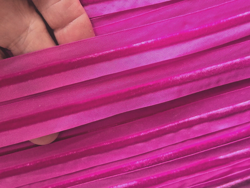 trim 1950s velvet center 3/4" with lip edging hot pink 1yd made in Switzerland - Picture 4 of 4