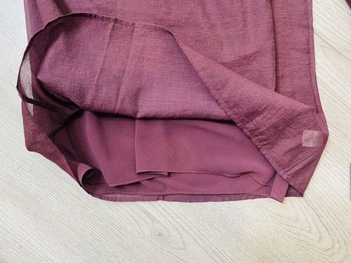 Camicia alogena taglia S lunga manica arricciata trasparente sotto la cisterna collo bordeaux $79 - Foto 10 di 15