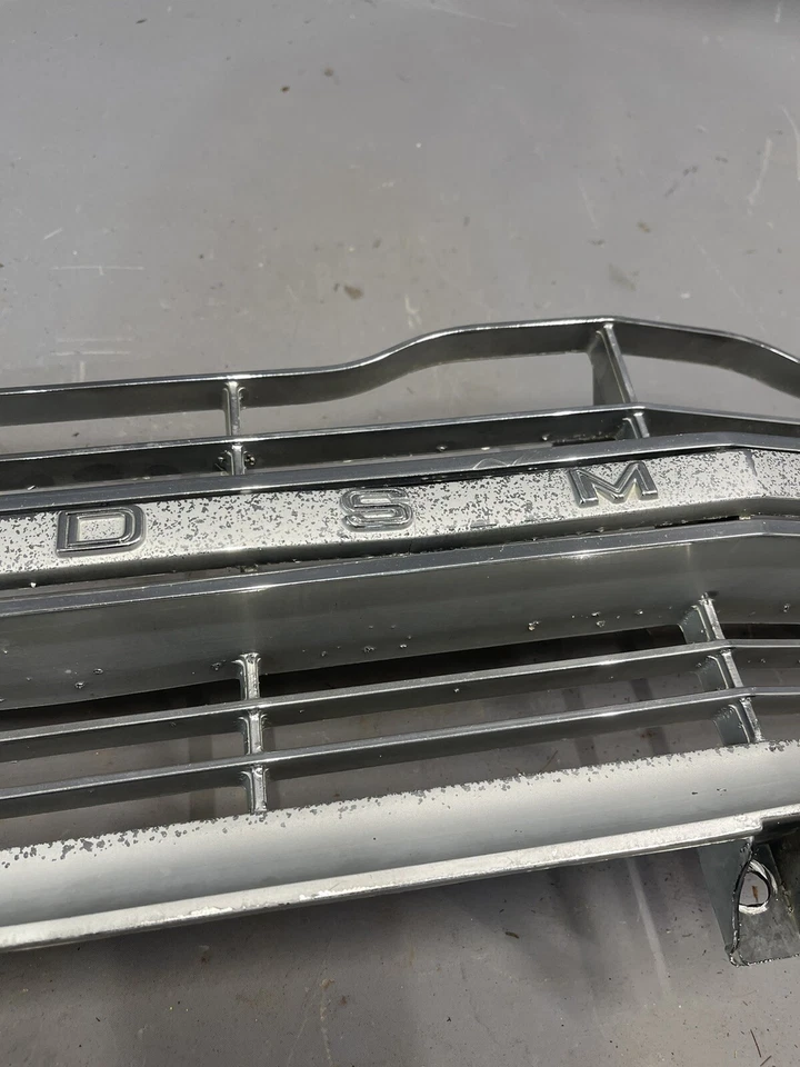Oldsmobile Cutlass 442 F85 Vista Cruiser 1965 parrilla moldura moldura frontal equipo original Foto 4 de 4