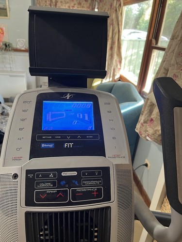 NordicTrack C 7.5 iFit Elliptical - Picture 3 of 6