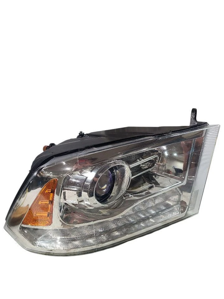 Faro de pasajero estilo clásico halógeno para camioneta Dodge 1500 13-22 640426 Foto 3 de 4