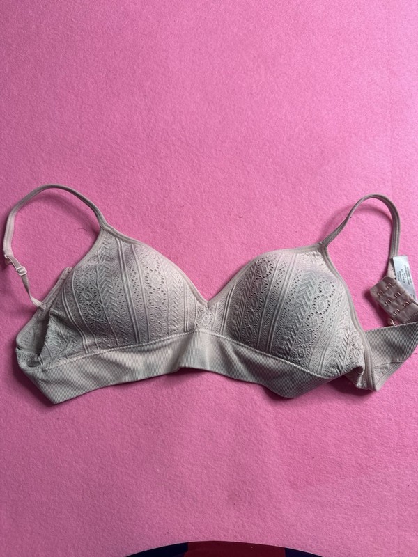 Wonder Nation Wireless Lace Bralette Bra Beige 36A Hook & Eye Adjustable Strap