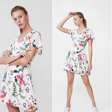 Express Floral Mini Dress Surplice Fit & Flare White Multi Spring Fairycore Sz 2