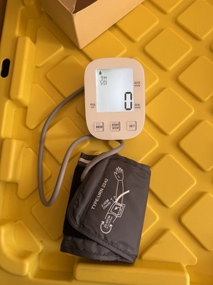 digital tonometer  device for measuring blood pressure