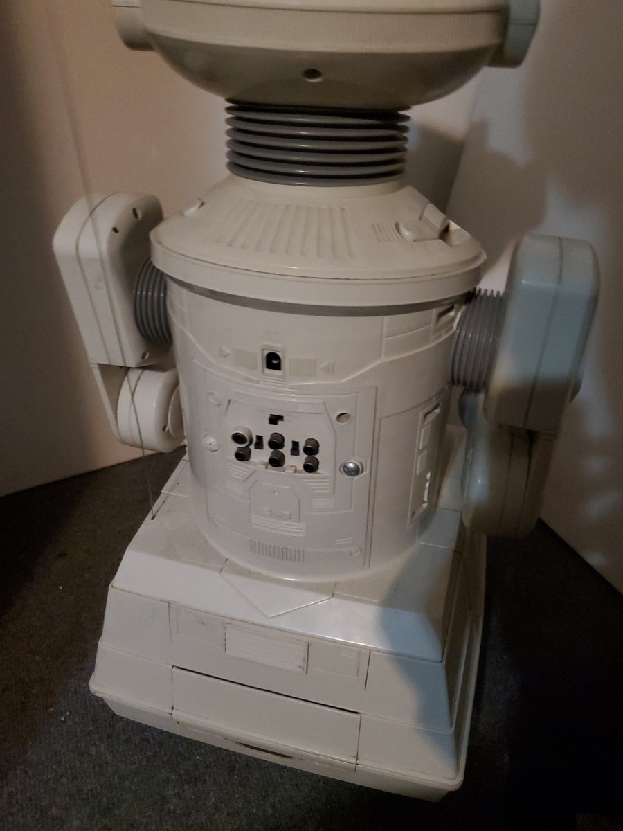 TOMY Omnibot 2000 Robot With Remote for Parts and