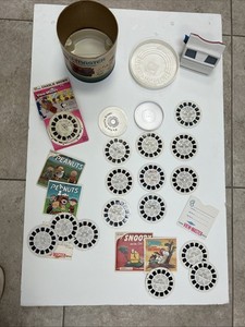 Vintage View Master GAF Gift Pak Charlie Brown 1972 & Extra Reels