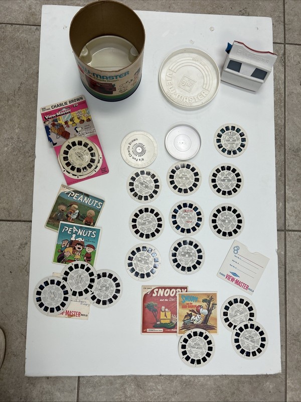 Vintage View Master GAF Gift Pak Charlie Brown 1972 & Extra Reels