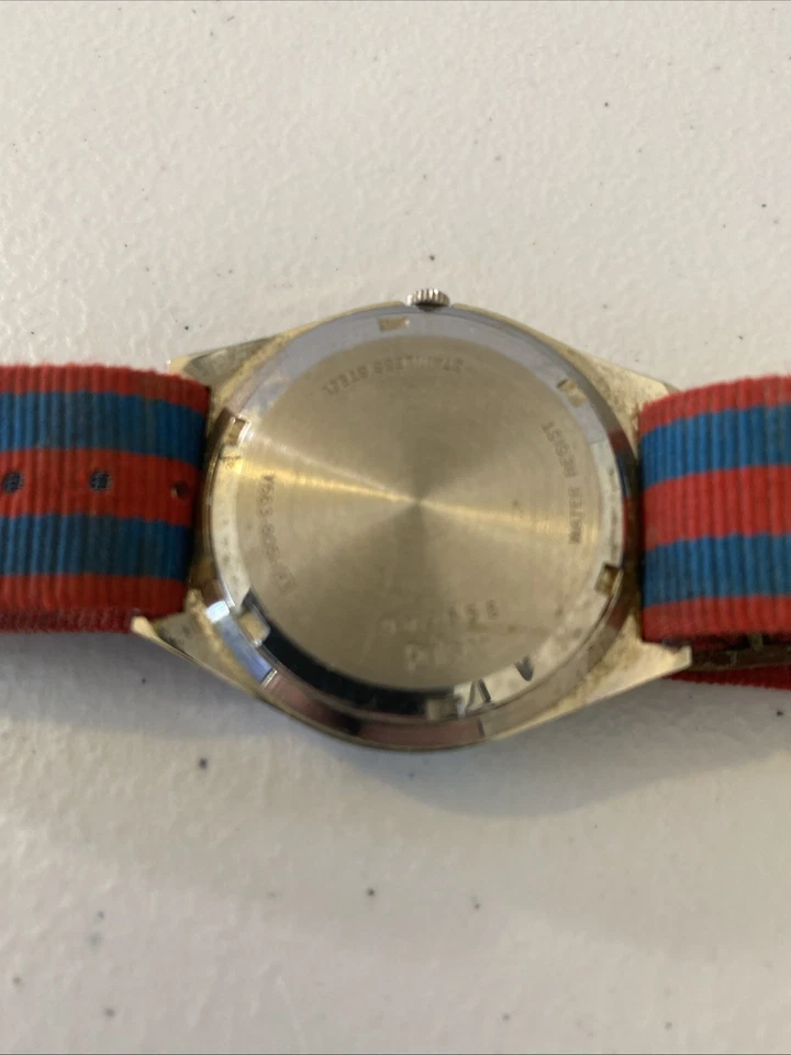 Vintage Pulsar by Seiko Y563-805H Men’s Watch – Classic Silver Tone - Image 3 of 4