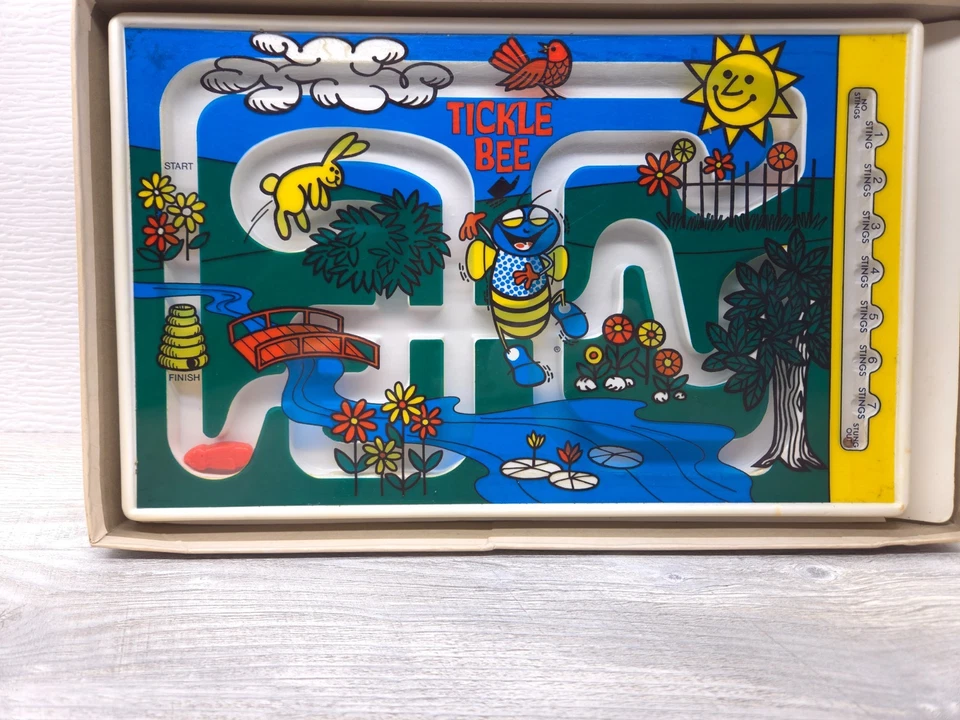 Juego Schaper Tickle Bee años 50 laberinto magnético incompleto sin varita EE. UU. Foto 2 de 4