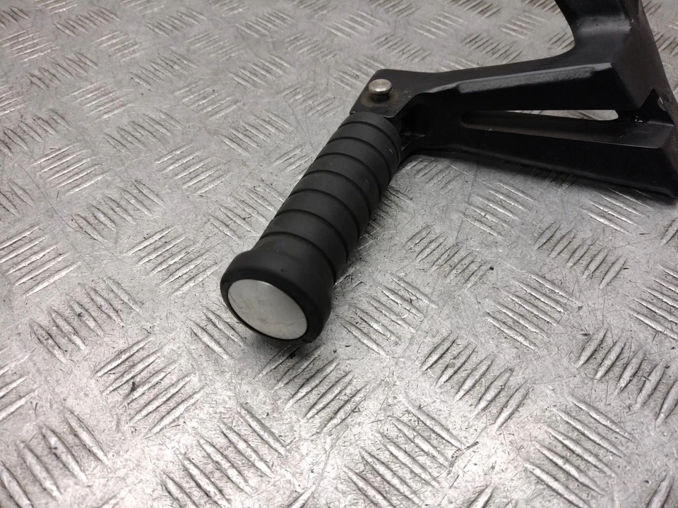 Cabide traseiro esquerdo Victory Judge 2013 - Imagem 2 de 4