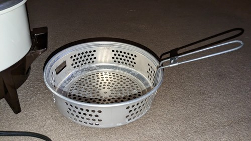BROIL KING CF-5 FRITTEUSE SCHONGARER DAMPFGARER 5-1/2 QT KORB NETZKABEL  - Bild 3 von 10