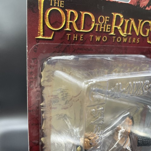 2004 El Señor de los Anillos ARAGORN-Helm's Deep Variant Pose Dos Torres Figura NUEVA - Imagen 14 de 19