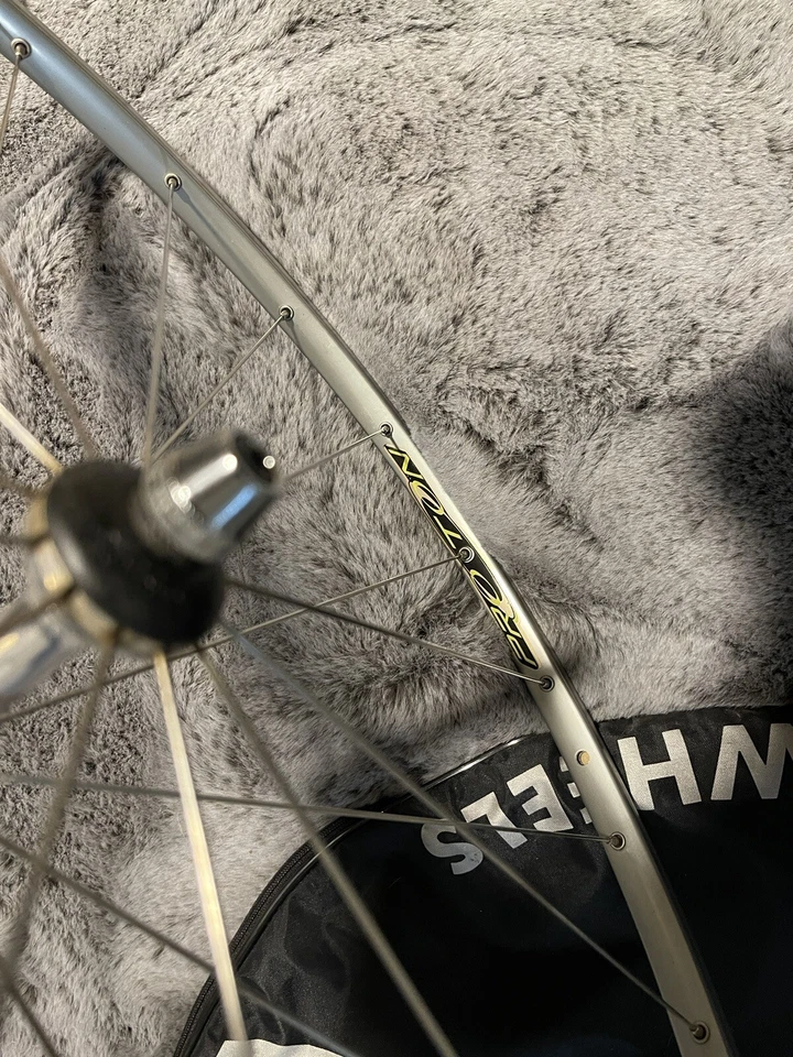 Campagnolo Proton Front Wheel 700c - Image 4 of 4