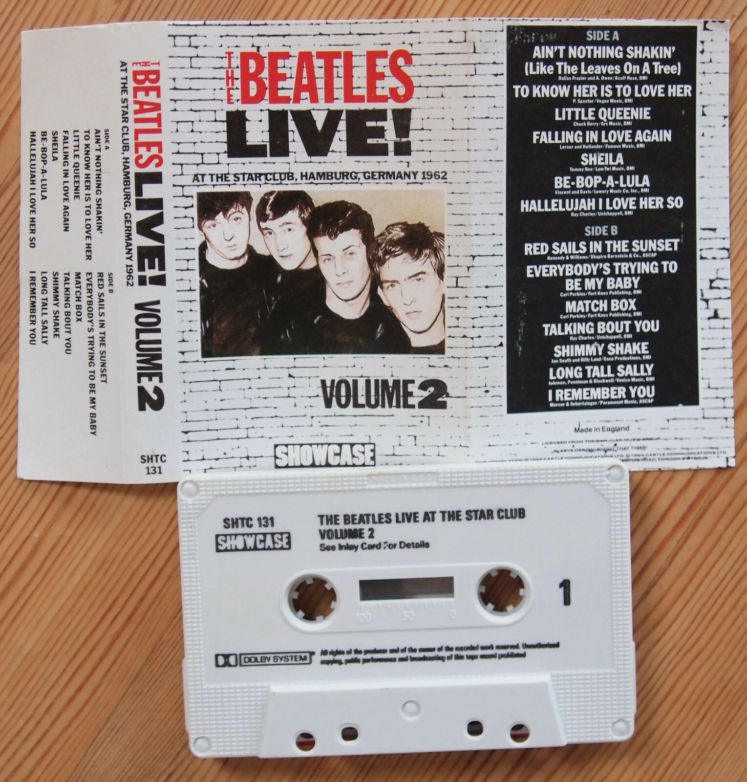 THE BEATLES - LIVE! HAMBURG VOLUME 2 (SHOWCASE SHTC131) 1985 UK CASSETTE TEJP - Bild 2 av 3