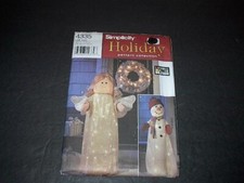 Simplicity Holiday Pattern 4335 Lighted Snowman, Angel, Wreath Decorations Uncut
