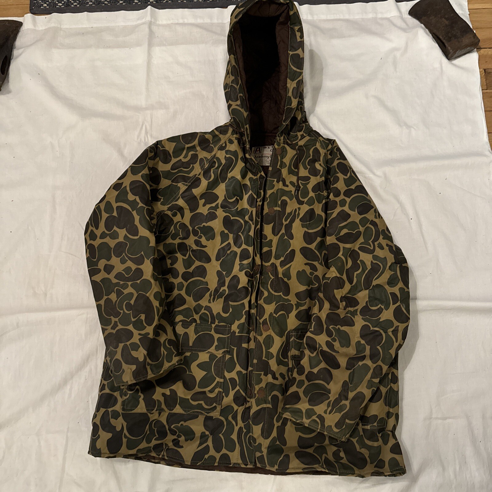 Picture 1 of 4