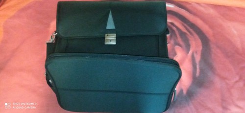 Borsa Laptop PC computer Tracolla LAVORO VIAGGIO moderna raffinata imperm. - Foto 9 di 9