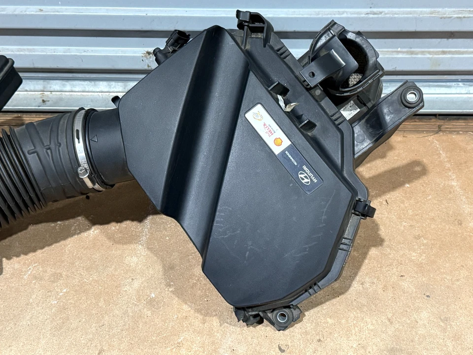 Caja limpiadora de admisión de aire motor 15-17 Hyundai Genesis G80 sedán 3,8 L PO40 OEM Foto 3 de 4