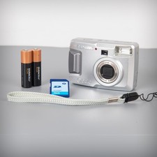 Pentax Optio 30 digital compact camera - 3.2MP - Retro, Vintage, Y2K