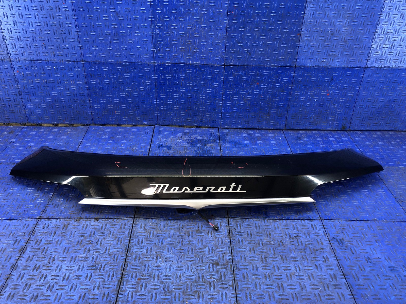 2023 MASERATI GRECALE REAR TRUNK SPOILER TRIM PANEL COVER 670274066 (408)