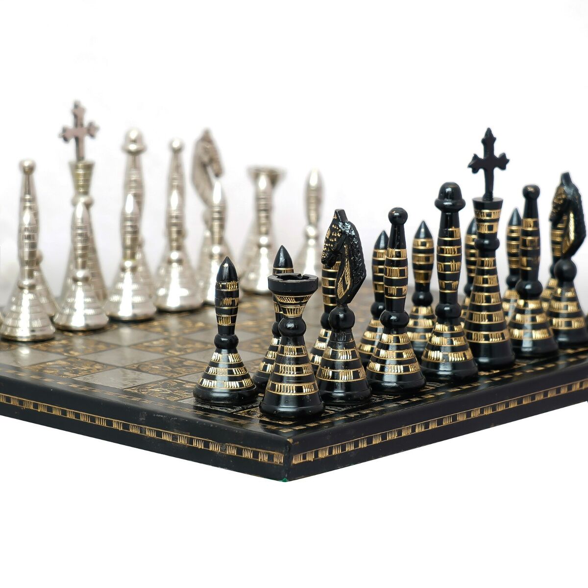 Brass Metal Luxury Chess set, Pieces & Board game antique collectibles  vintage