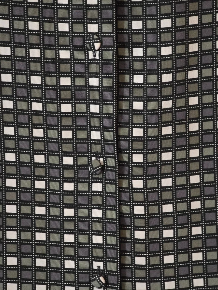 VINTAGE 90's LE CAVIAR Women's Patterned Button Up  100% Polyester Blouse XL - Image 3 of 4