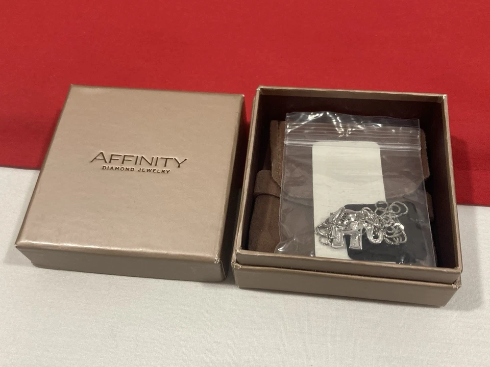 Colgante y collar de elefante de plata esterlina 925 con diamantes Affinity JS NUEVO CON CAJA Foto 2 de 4