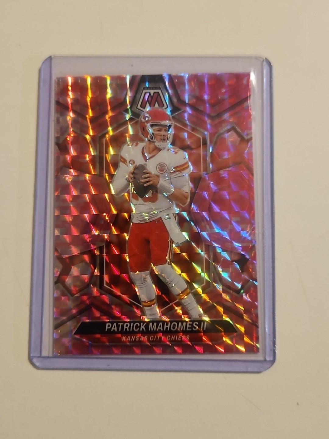 Patrick Mahomes II 2024 Mosaic Pink Camo Prizm Parallel No 106