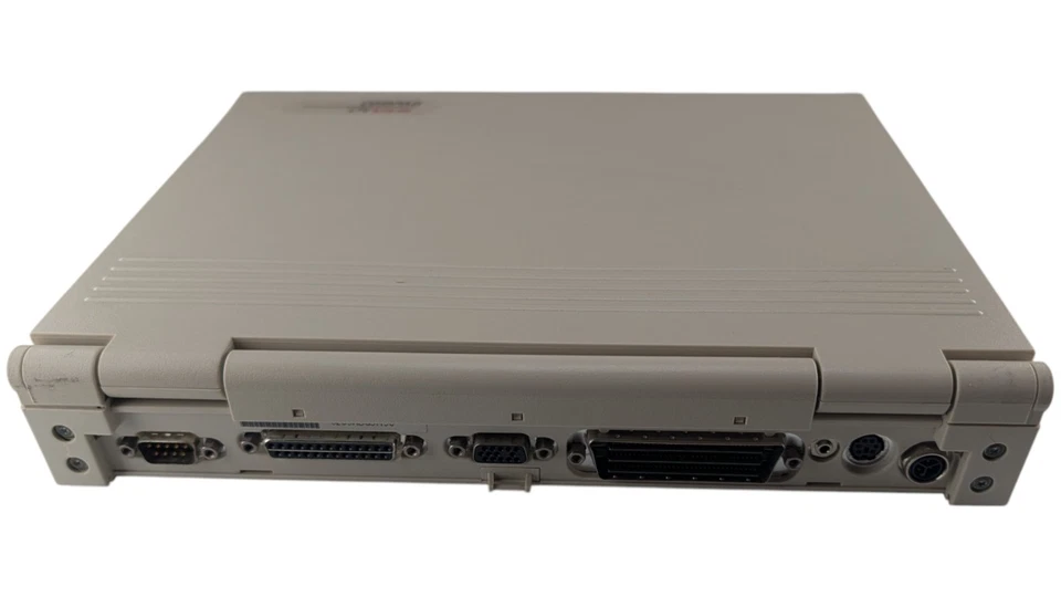 Compaq LTE Lite 25 386SL 25MHz monochrome untested with manual and cable - Image 4 of 4