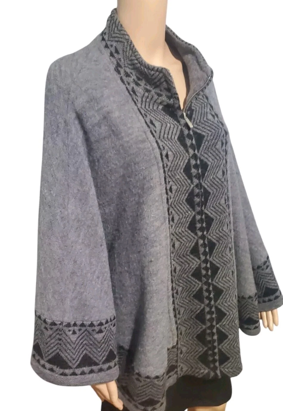 Katie Todd Poncho S/M Cape 100% Wool Pie Style Zip Front Gray Black New $129