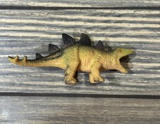 2009 Stegosaurus Dinosaur Toy Figure Figurine 4.5  