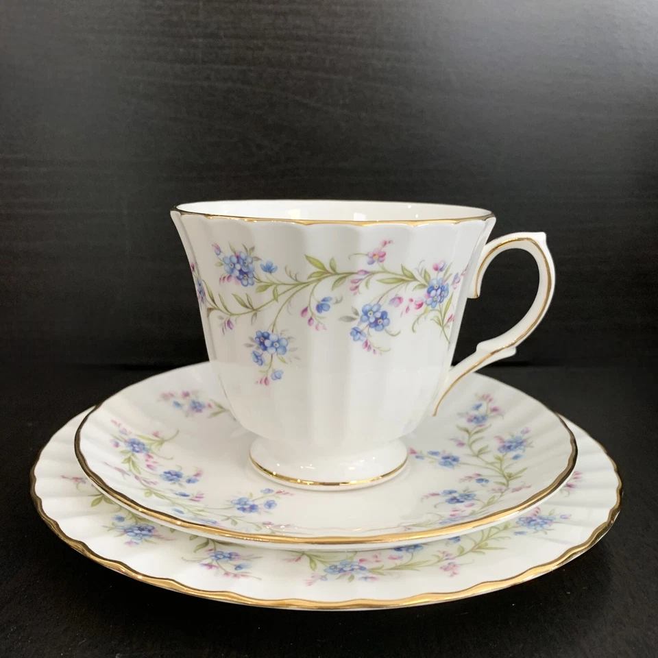 ЧАЙНАЯ ЧАШКА ГЕРЦОГИНИ ТРИО (C, S, P) Спокойствие - Рифленая Форма Английская Кость Китай - Изображение 3 из 4